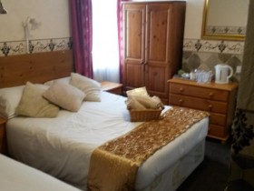 bedroom_002