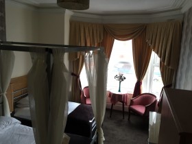 bedroom_004n
